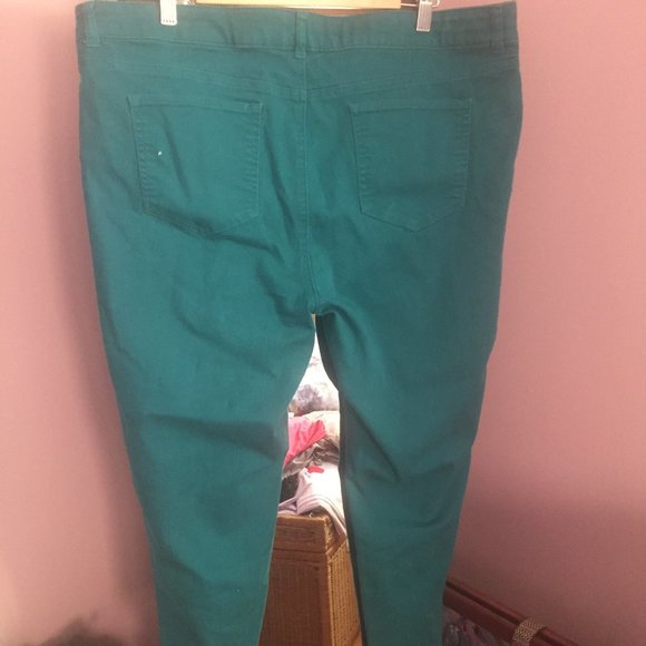 Westport Colored Ankle Jeans - Picture 2 of 5